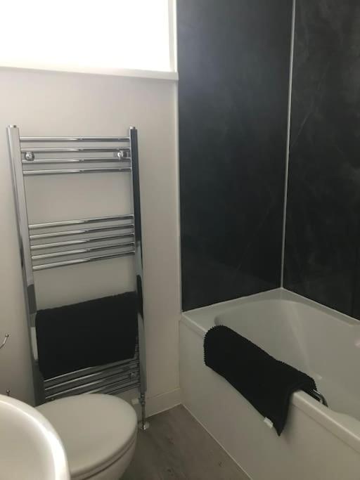 Myrtle 10 Bedrooms Sleeps 28, 2 Min To Сasa de vacaciones *